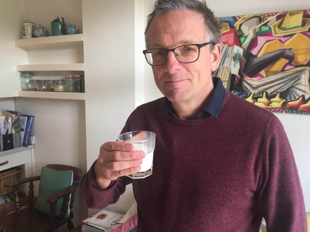 why-we-should-be-drinking-full-fat-milk-michael-mosley-the-fast-800