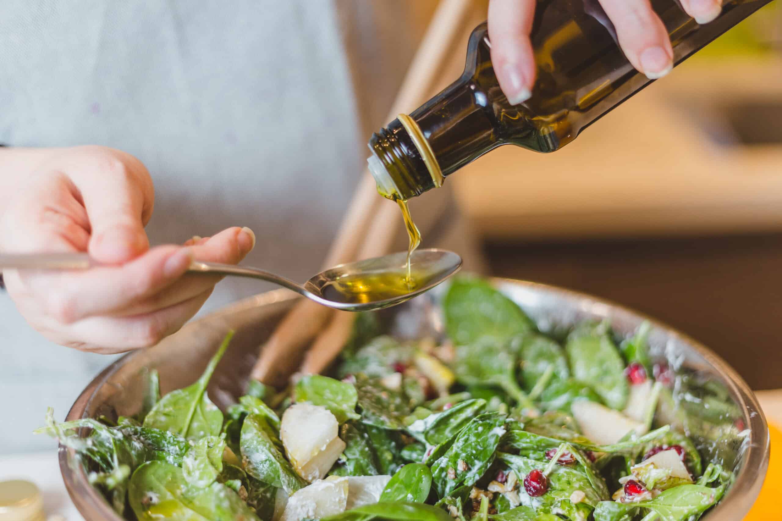 Are fats healthy? - Image of olive oil